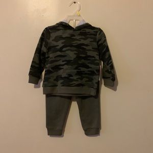 Outfit two piece baby boy 18 months new.